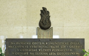 Ostrava. Pamětní deska obětem komunistické zvůle