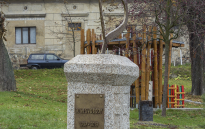 Hrobčice. Památník k 30. výročí Listopadu 1989
