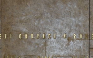 Prostějov. Pamětní deska obětem okupace v roce 1968